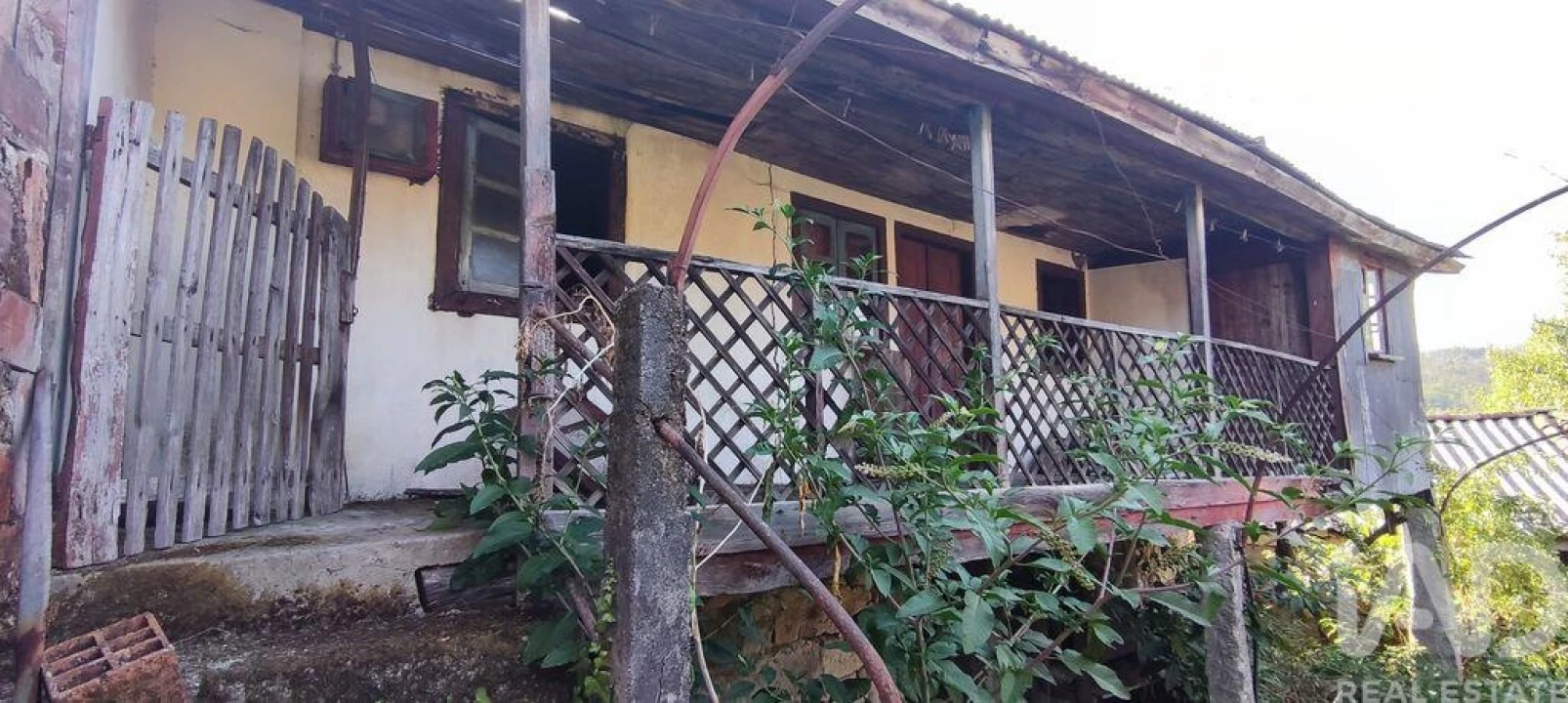 Moradia T2 para Venda em Mões Foto 4
