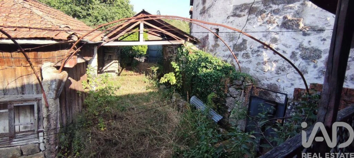 Moradia T2 para Venda em Mões Foto 24