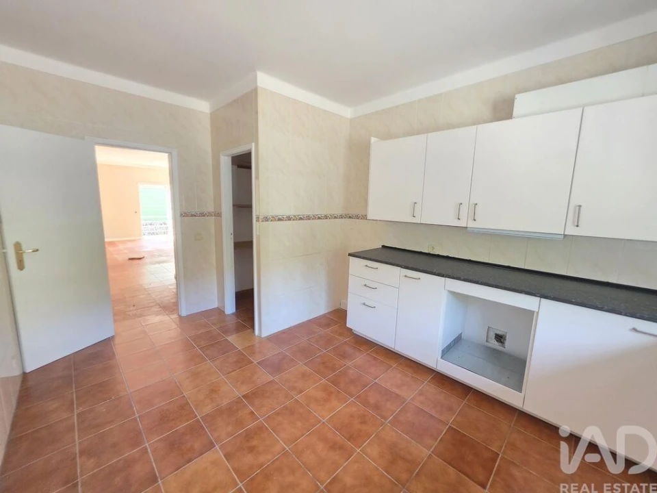 Apartamento T2 para Venda em Gondarem Foto 3
