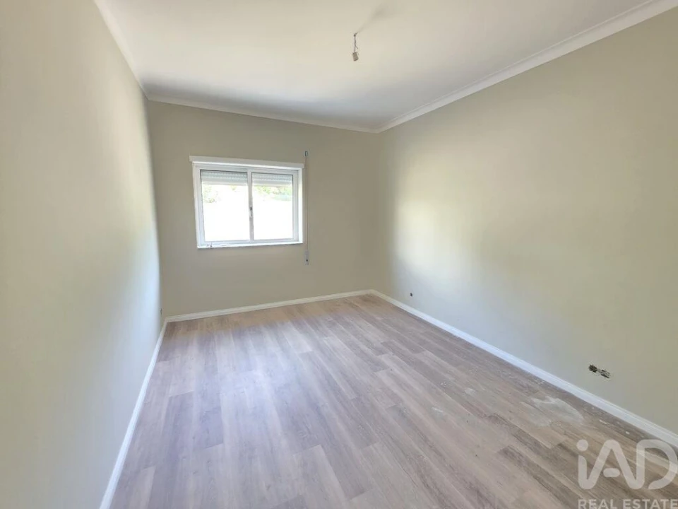 Apartamento T2 para Venda em Gondarem Foto 6