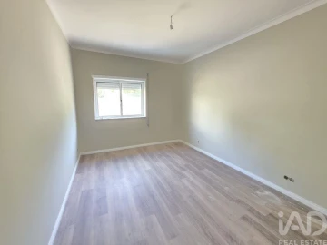 Apartamento T2 para Venda em Gondarem