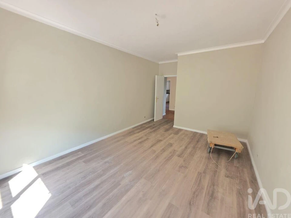 Apartamento T2 para Venda em Gondarem Foto 5