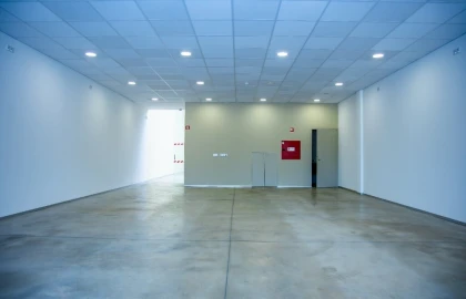 Armazém para Arrendamento em Rendufe