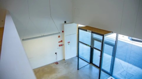 Armazém para Arrendamento em Rendufe