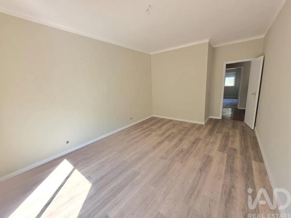 Apartamento T2 para Venda em Gondarem Foto 7