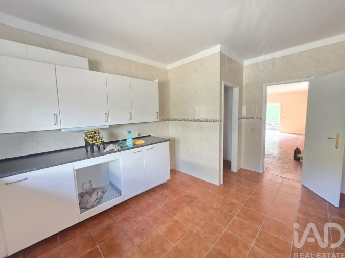 Apartamento T2 para Venda em Gondarem Foto 3