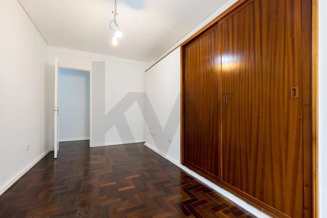 Apartamento T2 para Venda em Campo de Ourique Foto 14