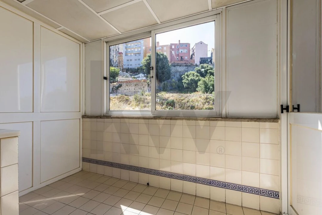 Apartamento T2 para Venda em Campo de Ourique Foto 19
