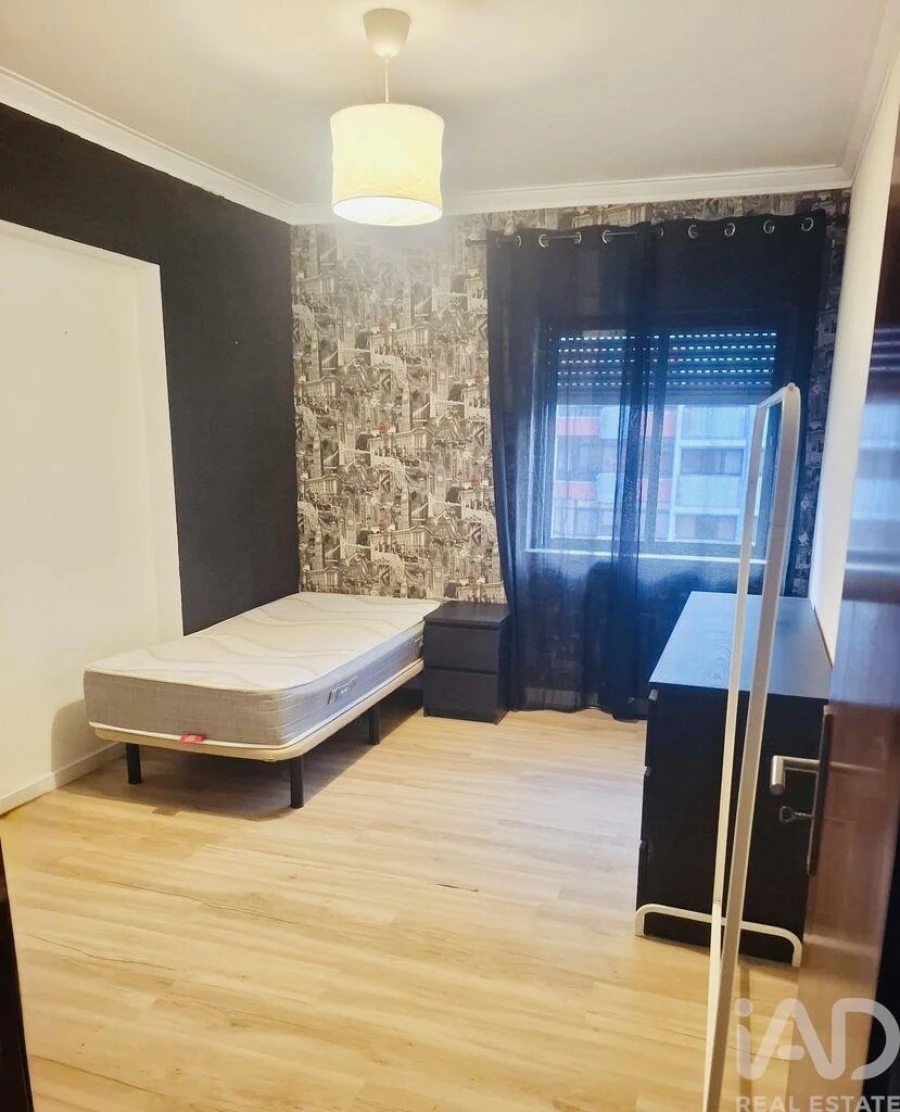 Apartamento T3 para Venda em Almada, Cova da Piedade, Pragal e Cacilhas Foto 12