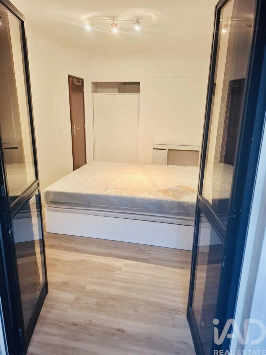 Apartamento T3 para Venda em Almada, Cova da Piedade, Pragal e Cacilhas Foto 9
