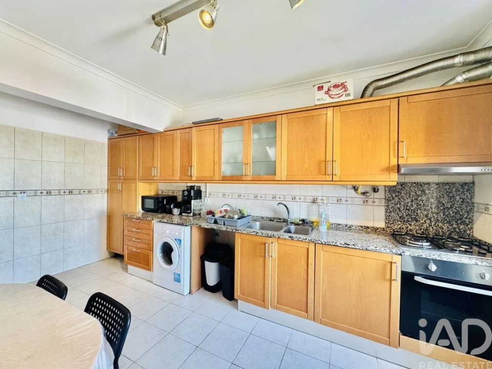 Apartamento T3 para Venda em Almada, Cova da Piedade, Pragal e Cacilhas Foto 6