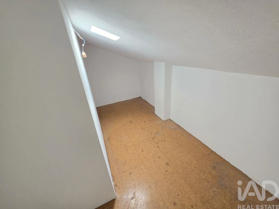 Apartamento T2 para Venda em Gondarem Foto 8