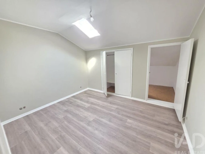 Apartamento T2 para Venda em Gondarem Foto 4