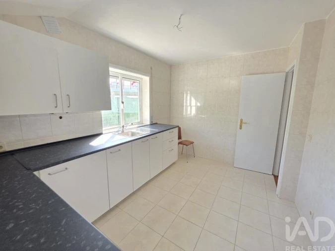 Apartamento T2 para Venda em Gondarem Foto 13