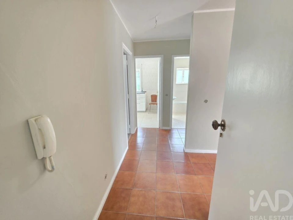 Apartamento T2 para Venda em Gondarem Foto 14