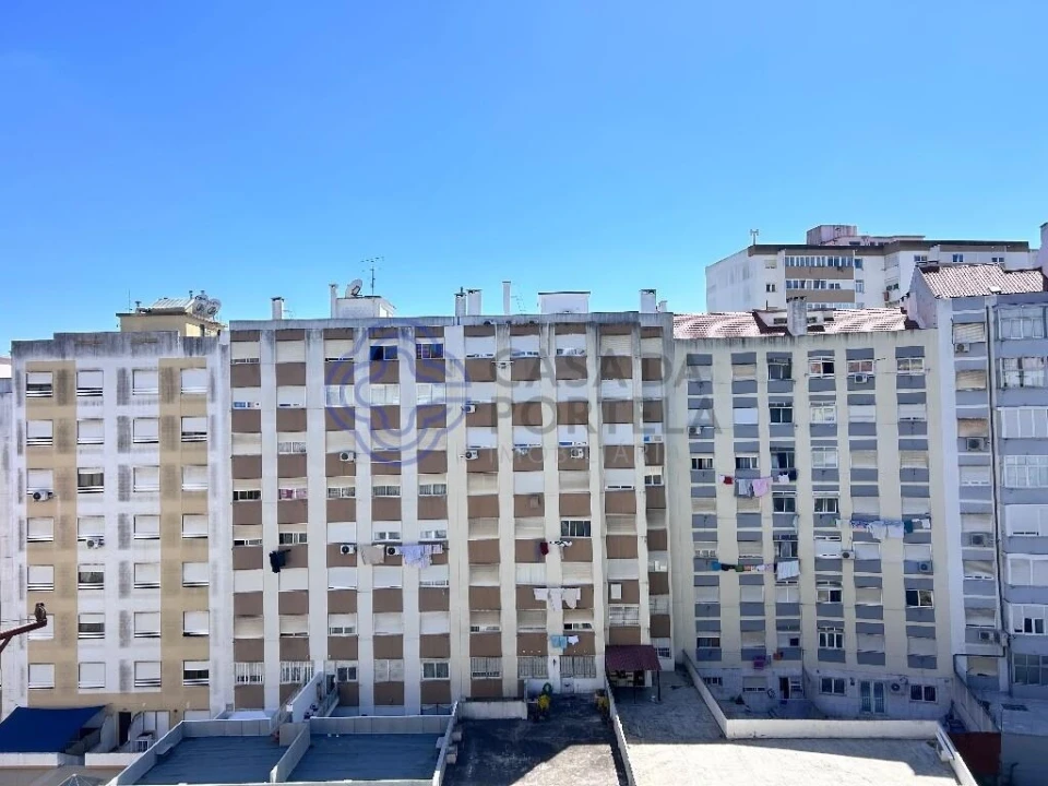 Prédio para Venda em Benfica Foto 3
