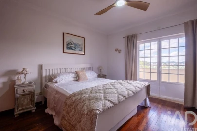 Moradia T4 para Venda em Poiares (Santo Andre)