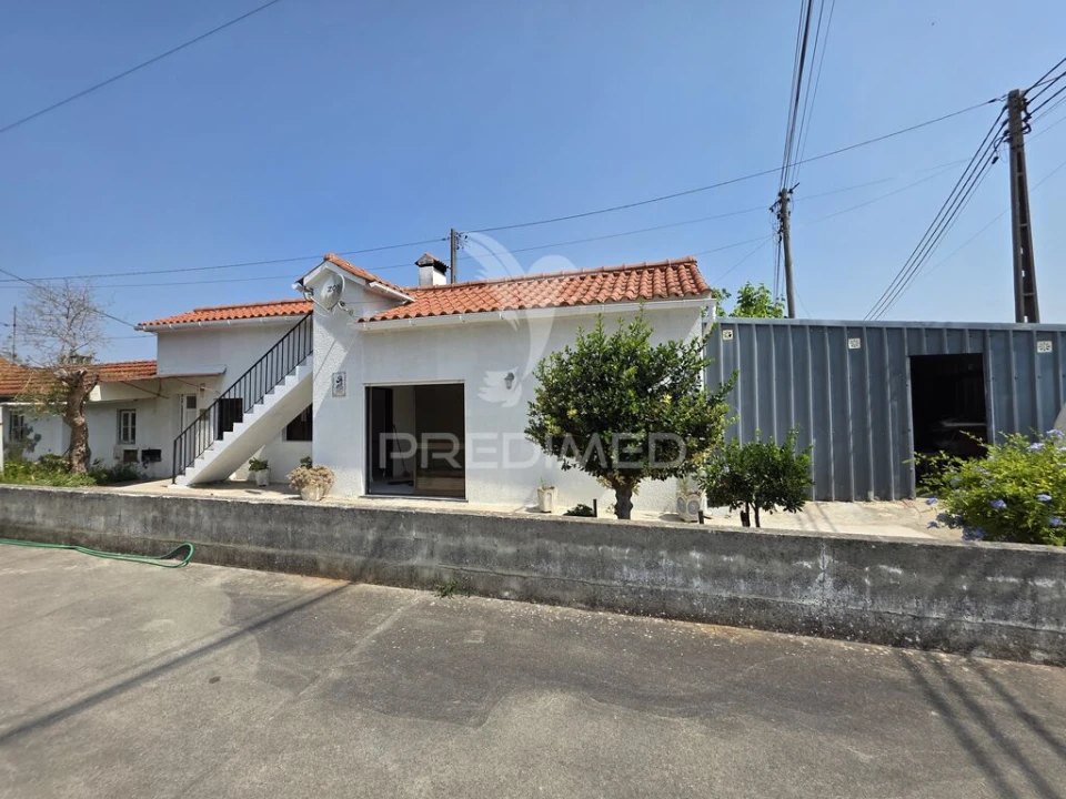 Moradia T1 para Venda em Batalha Foto 1