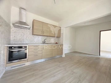 Moradia T1 para Venda em Batalha