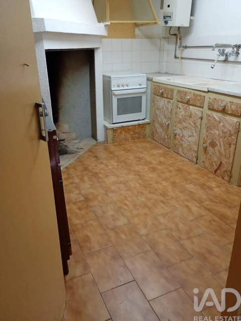 Moradia T3 para Venda em São João de Areias