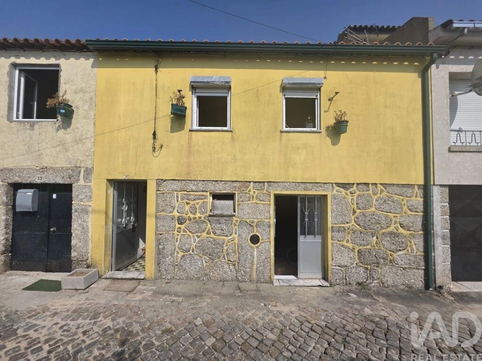 Moradia T3 para Venda em São João de Areias Foto 1