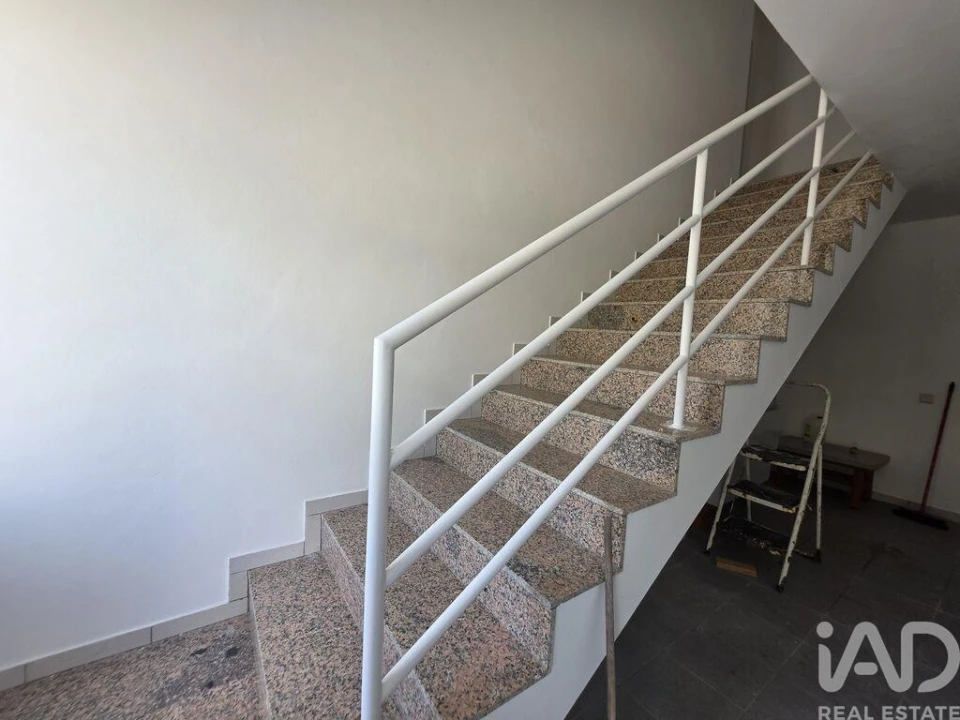Apartamento T2 para Venda em Gondarem Foto 12