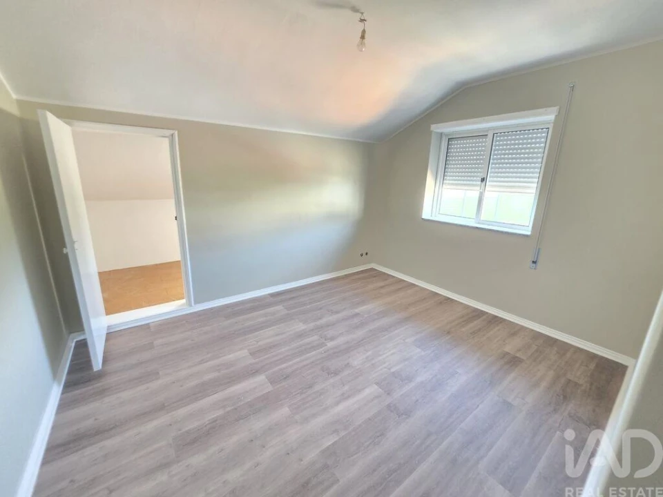 Apartamento T2 para Venda em Gondarem Foto 4