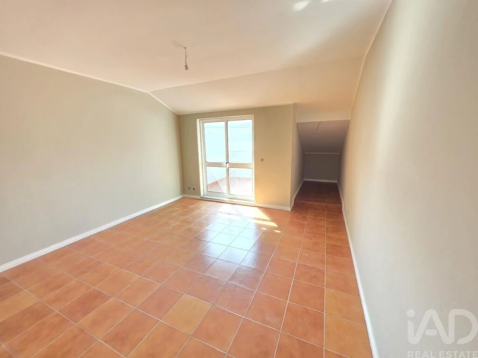 Apartamento T2 para Venda em Gondarem Foto 7