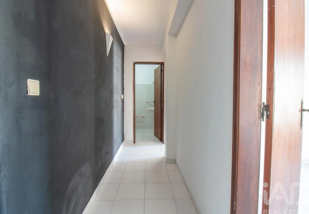 Apartamento T3 para Venda em Bombarral e Vale Covo Foto 15