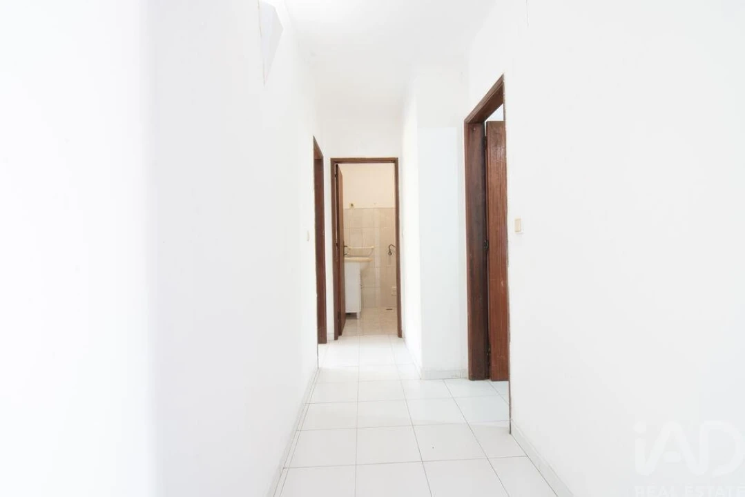 Apartamento T3 para Venda em Bombarral e Vale Covo Foto 11