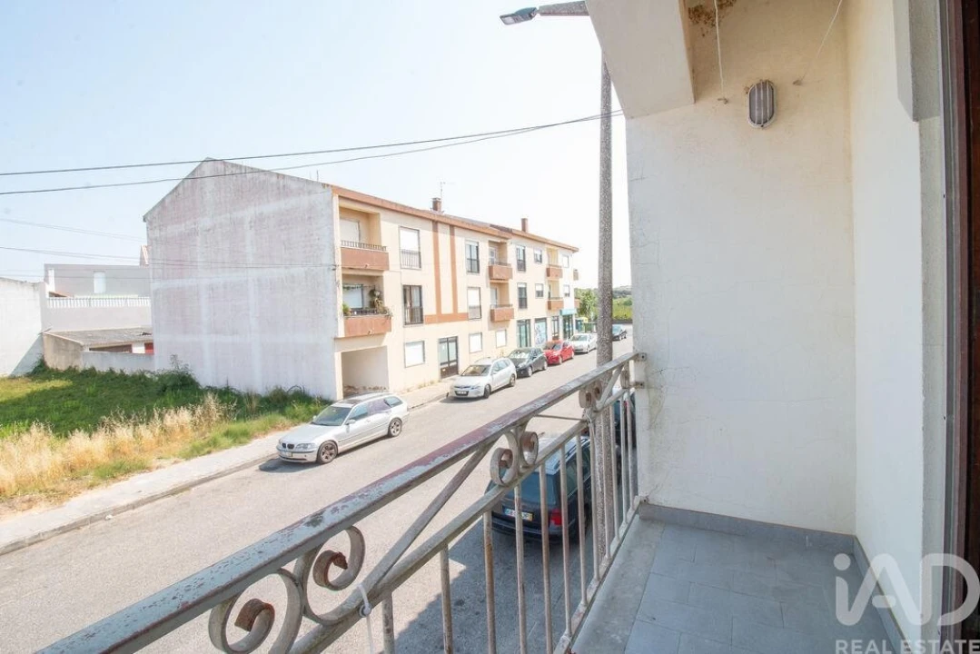 Apartamento T3 para Venda em Bombarral e Vale Covo Foto 5