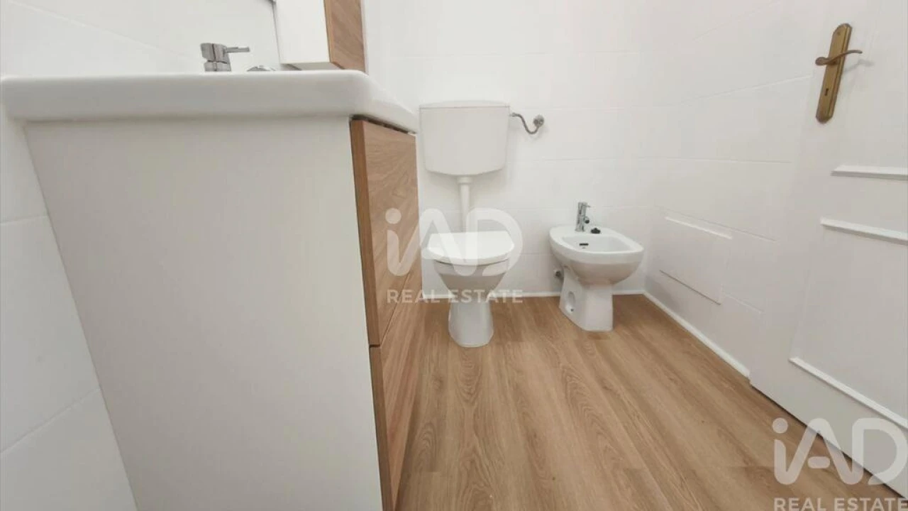 Apartamento T2 para Venda em Olhão Foto 16