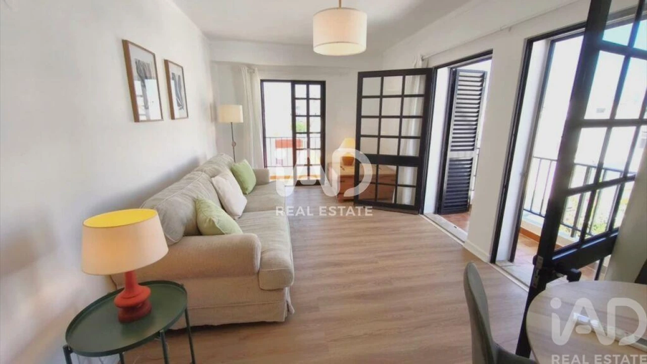 Apartamento T2 para Venda em Olhão Foto 3