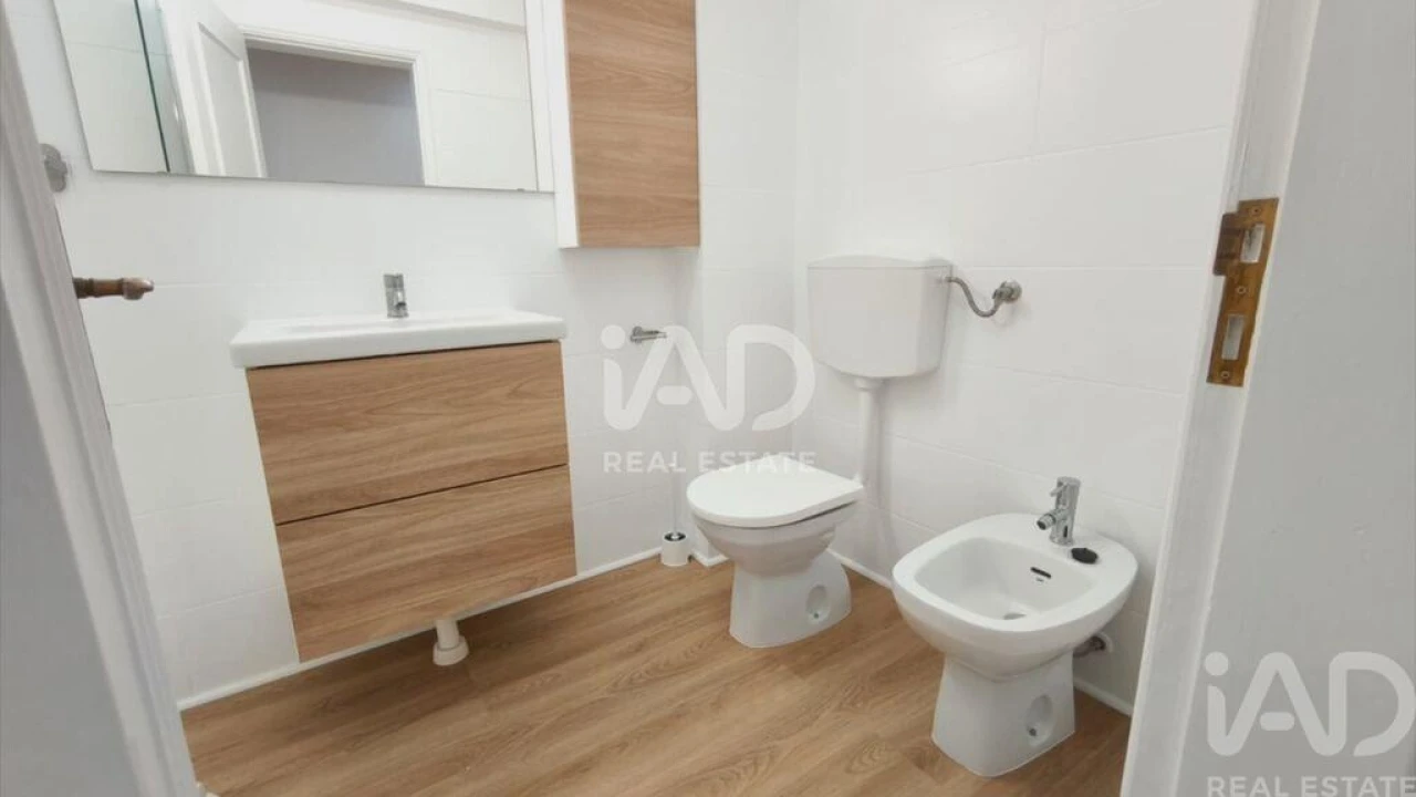 Apartamento T2 para Venda em Olhão Foto 14