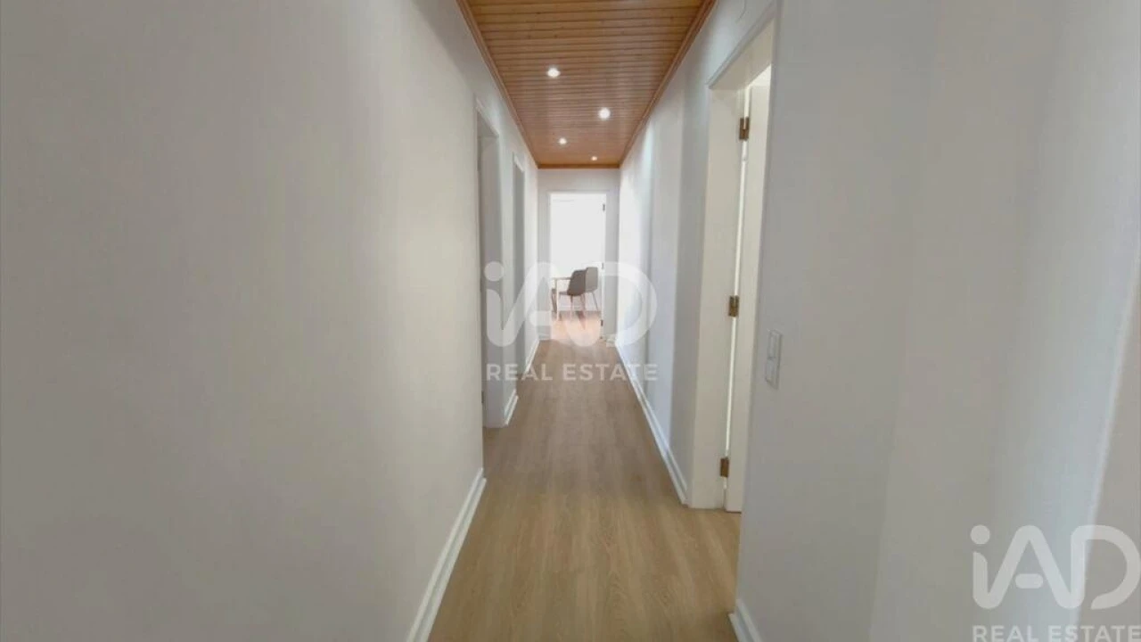 Apartamento T2 para Venda em Olhão Foto 13