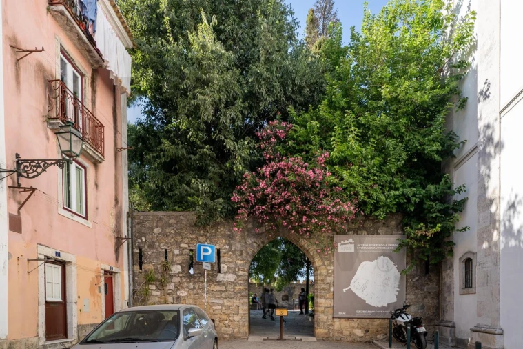 Prédio para Venda em Santa Maria Maior Foto 11