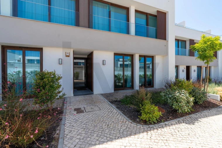 Apartamento T3 para Venda em Porto Covo Foto 31