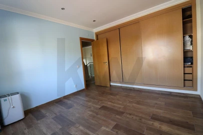Moradia T3 para Venda em Montenegro