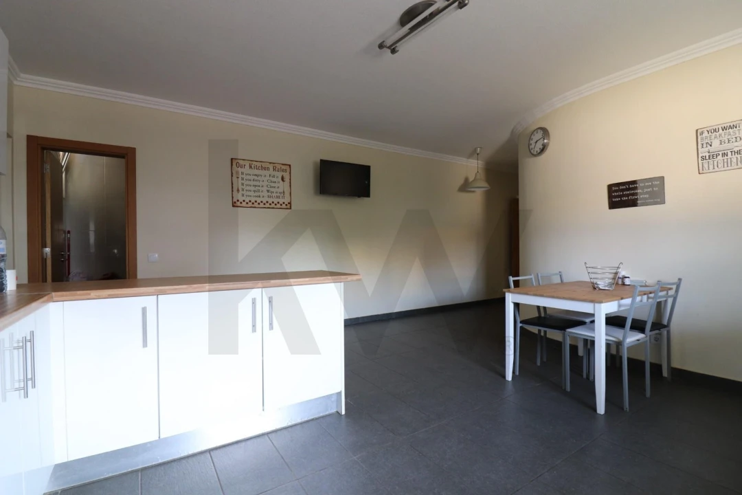 Moradia T3 para Venda em Montenegro Foto 11