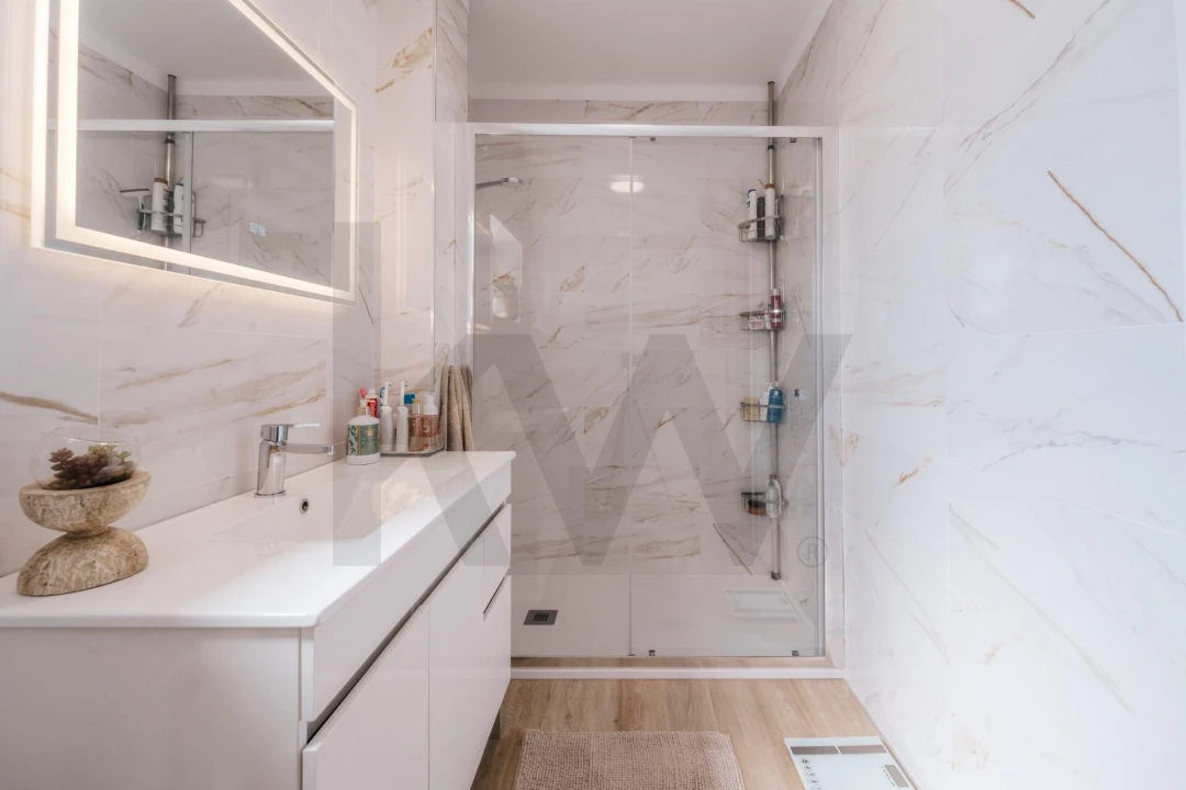 Apartamento T2 para Venda em Sé Nova, Santa Cruz, Almedina e São Bartolomeu Foto 15