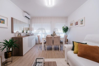 Apartamento T2 para Venda em Sé Nova, Santa Cruz, Almedina e São Bartolomeu