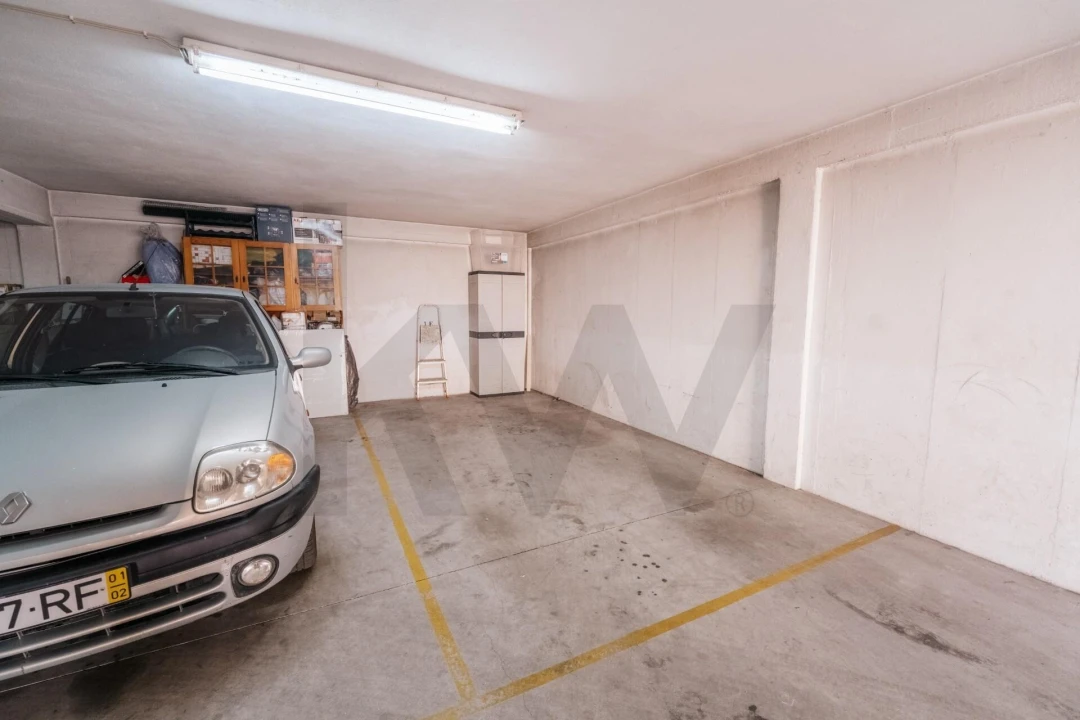 Apartamento T2 para Venda em Sé Nova, Santa Cruz, Almedina e São Bartolomeu Foto 31
