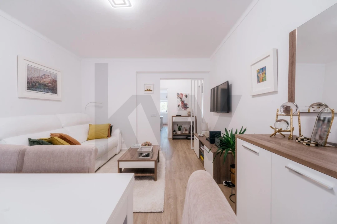 Apartamento T2 para Venda em Sé Nova, Santa Cruz, Almedina e São Bartolomeu Foto 9