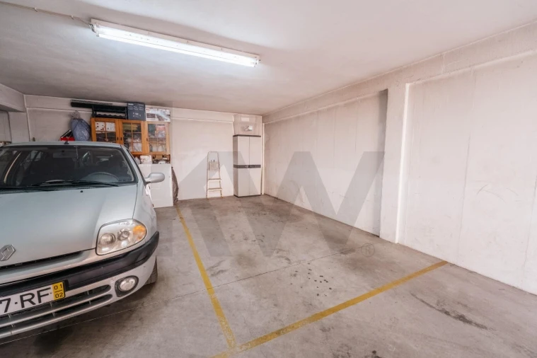 Apartamento T2 para Venda em Sé Nova, Santa Cruz, Almedina e São Bartolomeu Foto 31