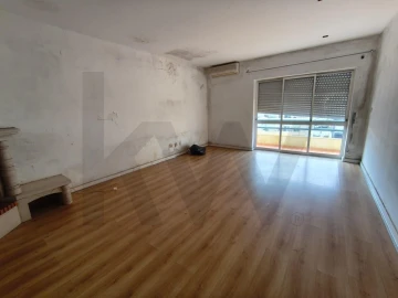 Apartamento T2 para Venda em Malveira e São Miguel de Alcainça