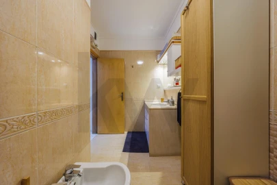 Apartamento T1 para Venda em Mina de Água
