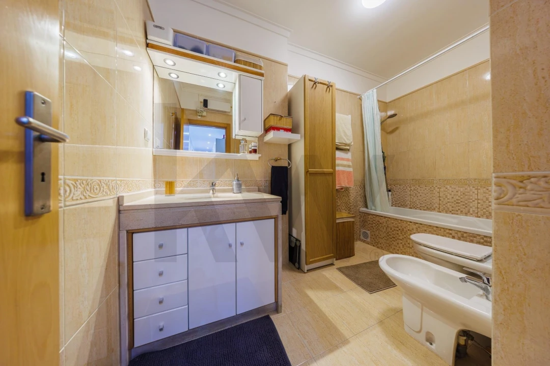 Apartamento T1 para Venda em Mina de Água Foto 11