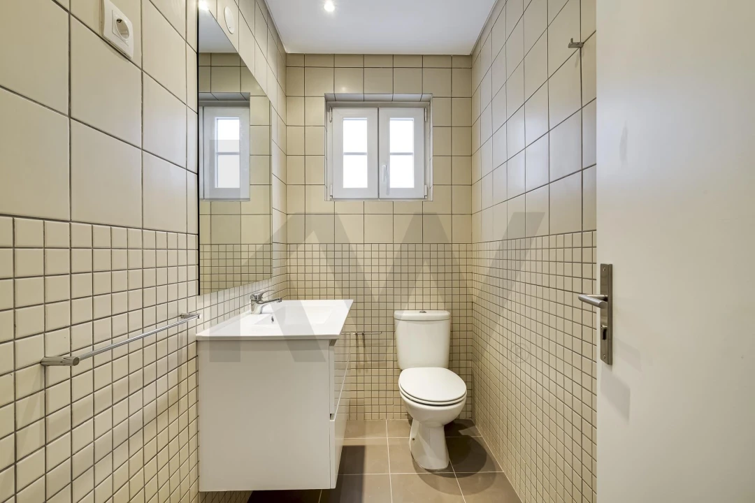 Apartamento T3 para Arrendamento em Campolide Foto 4