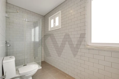 Apartamento T3 para Arrendamento em Campolide