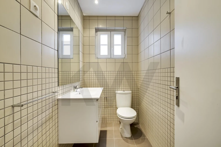 Apartamento T3 para Arrendamento em Campolide Foto 4